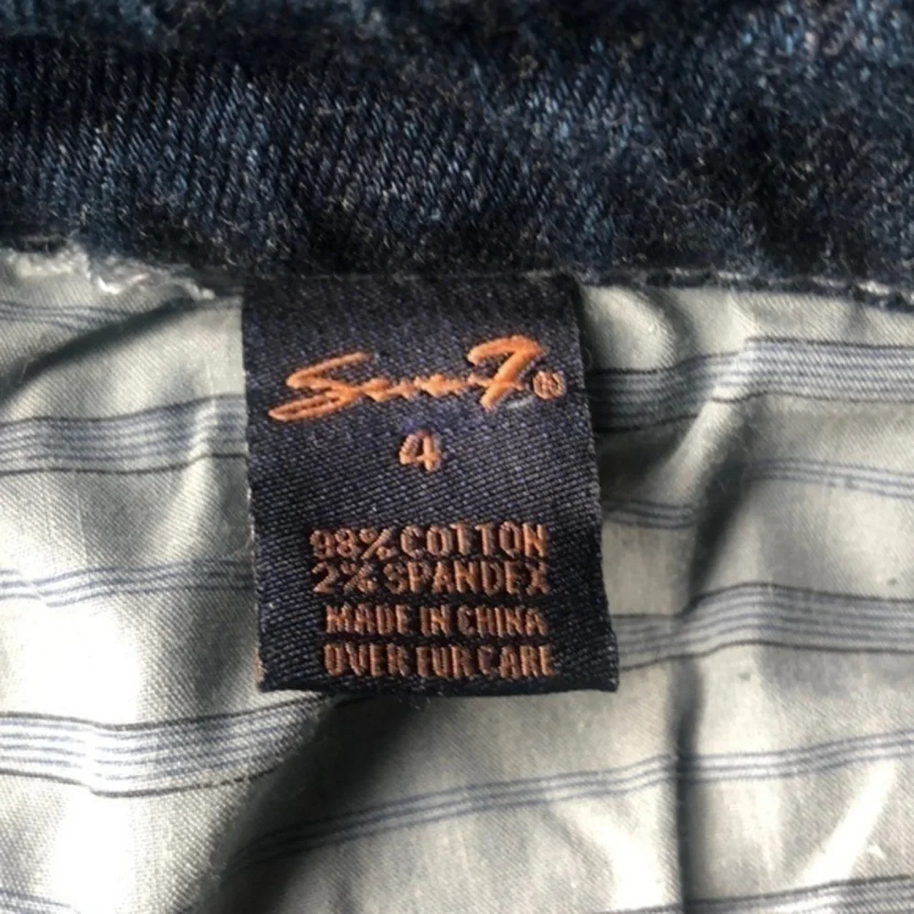 Seven7 jeans size 4 straight leg blue jeans